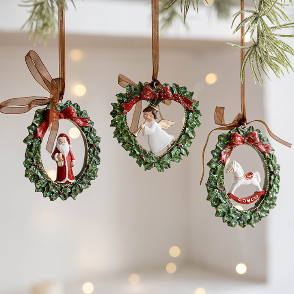 Angel with Wreath Christmas Ornament – Heart-Shaped Holiday Décor with Red Bow and Glitter Finish