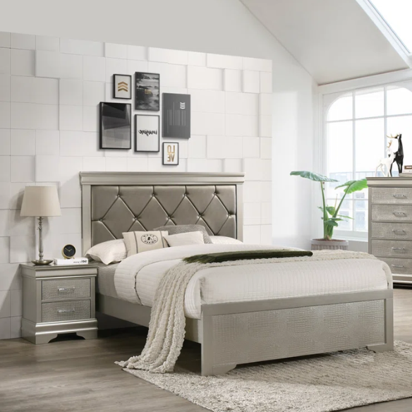 Panel Bedroom Set Special Queen 6-Piece: Timeless Elegance with Bed, Dresser, Mirror, 2 Nightstands, and Chest