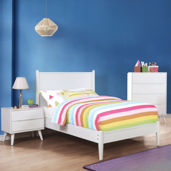 Chic White 3-Piece Bedroom Set: Timeless Style for Modern Living