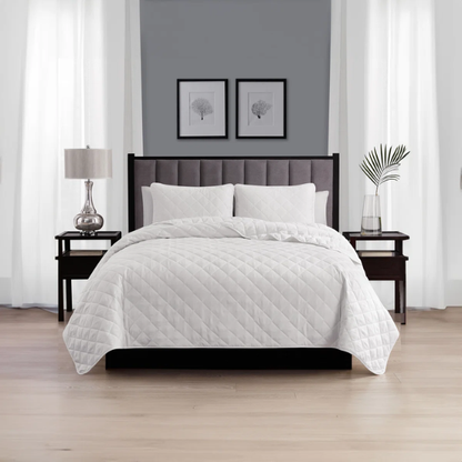 Microfiber Reversible Diamond Quilt Set – Soft, Stylish, and Hypoallergenic Bedding for Ultimate Comfort