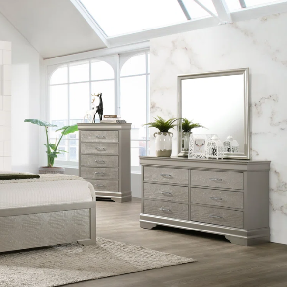 Panel Bedroom Set Special Queen 6-Piece: Timeless Elegance with Bed, Dresser, Mirror, 2 Nightstands, and Chest