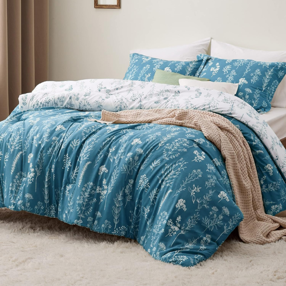 Floral Comforter Set – Stylish and Cozy Bedding with Cute Floral Pattern for a Beautiful Bedroom Makeover