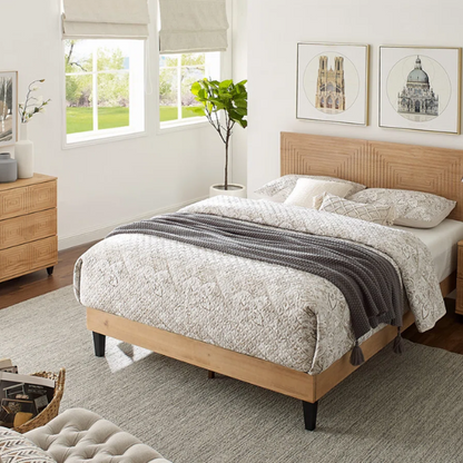Mid-Century Modern King Size Solid Wood Platform Bed with Adjustable Height Headboard – Stylish Streamlined Design for a Contemporary Bedroom Look