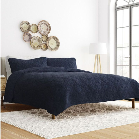 Lightweight Ultra Soft Quilt Set – Stain-Resistant, Machine Washable Bedding