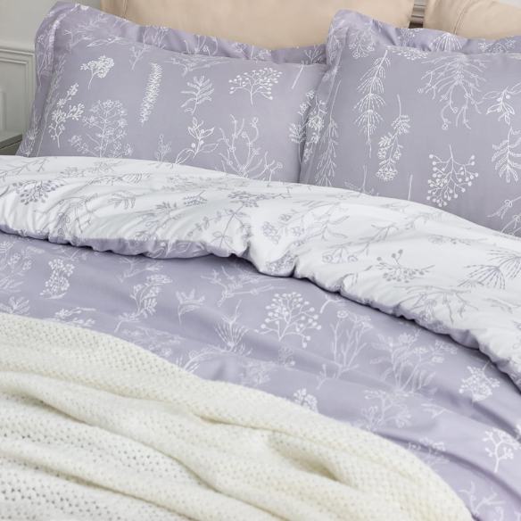 Floral Comforter Set – Stylish and Cozy Bedding with Cute Floral Pattern for a Beautiful Bedroom Makeover