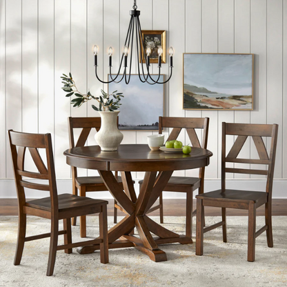 Charming Round Country-Style Dining Table – Cozy and Inviting with Beadboard Detailing