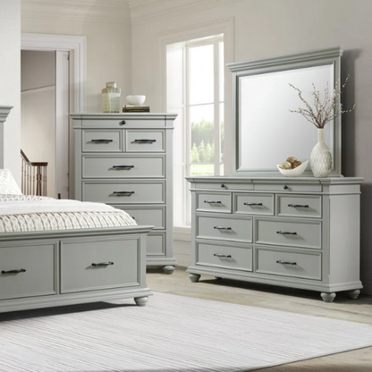 Classic & Functional King Size 5-Piece Bedroom Set: Solid Poplar & Engineered Wood Construction