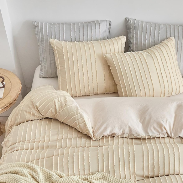 Luxurious Tufted Duvet Cover Set – Queen Size | Striped Textured Boho Bedding | Ultra-Soft Washed Microfiber | 3-Piece Set