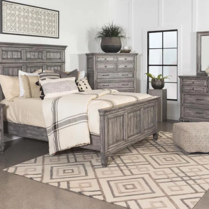 Old-World Charm Meets Glamour in 5-Piece Queen Bedroom Set – Rich Brown Finish with Crown Molding, Felt-Lined Drawers, and Built-In Outlets