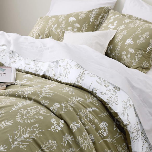 Floral Comforter Set – Stylish and Cozy Bedding with Cute Floral Pattern for a Beautiful Bedroom Makeover