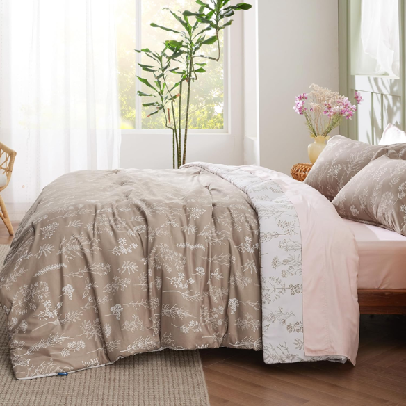 Floral Comforter Set – Stylish and Cozy Bedding with Cute Floral Pattern for a Beautiful Bedroom Makeover