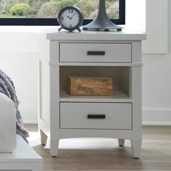 Timeless Craftsman-Inspired 5-Piece Queen Bedroom Set – Includes Storage Bed, 2 Nightstands, Dresser with Mirror, and Chest in Hand-Painted Cotton Finish