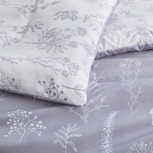 Floral Comforter Set – Stylish and Cozy Bedding with Cute Floral Pattern for a Beautiful Bedroom Makeover