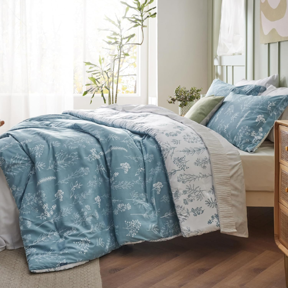 Floral Comforter Set – Stylish and Cozy Bedding with Cute Floral Pattern for a Beautiful Bedroom Makeover