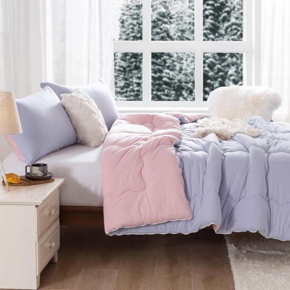 Luxurious Reversible King Size Comforter Set – Ultra-Soft and Warm with Cozy Breathable Fabric, Includes Down Alternative Quilt and 2 Pillow Shams