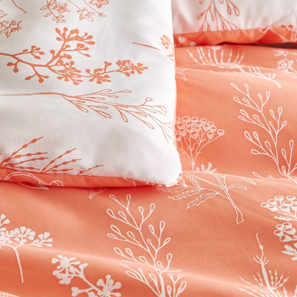 Floral Comforter Set – Stylish and Cozy Bedding with Cute Floral Pattern for a Beautiful Bedroom Makeover