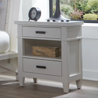 Timeless Craftsman-Inspired 5-Piece Queen Bedroom Set – Includes Storage Bed, 2 Nightstands, Dresser with Mirror, and Chest in Hand-Painted Cotton Finish