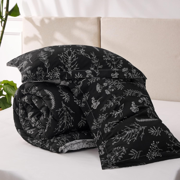 Floral Comforter Set – Stylish and Cozy Bedding with Cute Floral Pattern for a Beautiful Bedroom Makeover