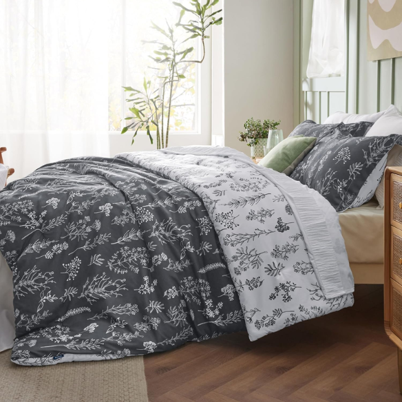 Floral Comforter Set – Stylish and Cozy Bedding with Cute Floral Pattern for a Beautiful Bedroom Makeover