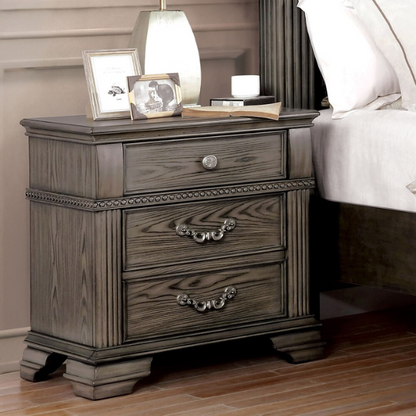 Elegant Traditional 3-Piece Wood Poster Bedroom Set with Beaded Trim, Reeded Posts, and USB Nightstands