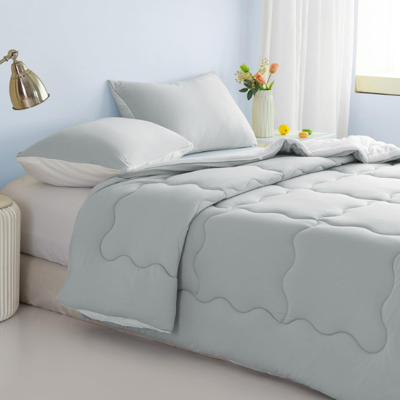 Reversible Ultra-Soft Comforter Set – Jersey Knit, Breathable, and Fluffy with Lightweight Down Alternative & Matching Pillowcase