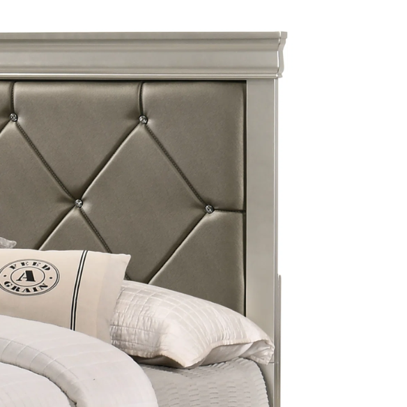 Panel Bedroom Set Special Queen 6-Piece: Timeless Elegance with Bed, Dresser, Mirror, 2 Nightstands, and Chest