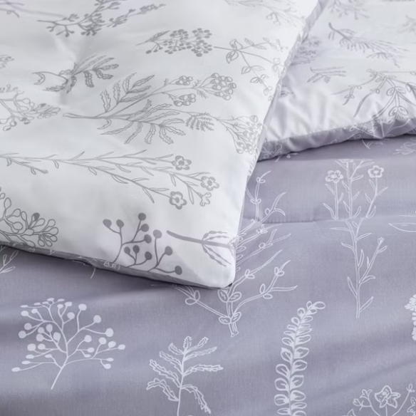 Floral Comforter Set – Stylish and Cozy Bedding with Cute Floral Pattern for a Beautiful Bedroom Makeover