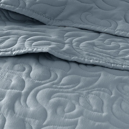 Elegant Floral Stitching Quilt Set – Ultra-Soft, Hypoallergenic, and Machine Washable Bedding for All Seasons