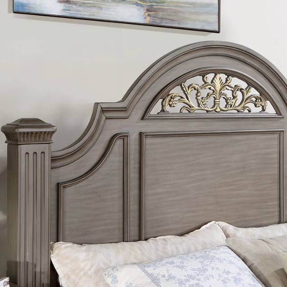 Traditional Wood 3-Piece Poster Bedroom Set with USB Chargers – Elegant Beaded Trim, Reeded Posts, and Felt-Lined Drawers