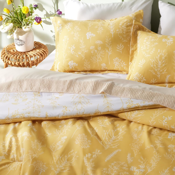 Floral Comforter Set – Stylish and Cozy Bedding with Cute Floral Pattern for a Beautiful Bedroom Makeover