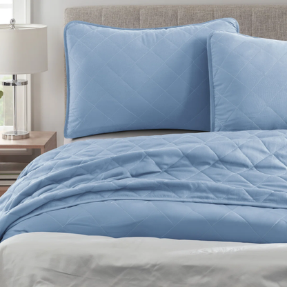 Microfiber Reversible Diamond Quilt Set – Soft, Stylish, and Hypoallergenic Bedding for Ultimate Comfort