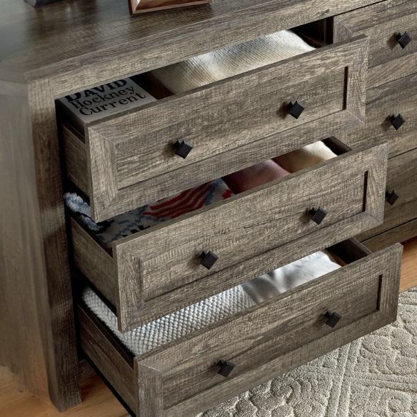 6-Drawer Dresser – A Perfect Blend of Rustic Charm and Industrial Elegance, Featuring a Clean-Lined Silhouette and Weathered Finish. Crafted from Solid and Engineered Wood