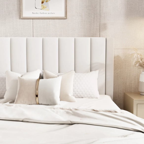 Luxurious Upholstered Platform Bed – Full/Double Size with Velvet Upholstery and Striped Headboard for Elegant Comfort