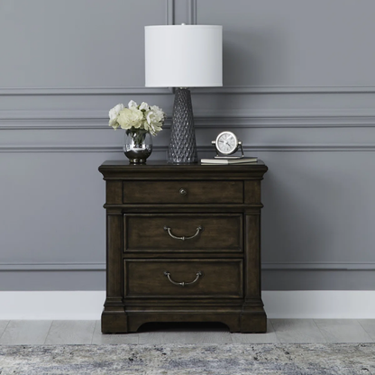 Classic Legacy Queen Bedroom Set – Bed, Dresser, Mirror, and Nightstand in Satin Cherry with Rustic Alder Veneers and Antique Brass Accents
