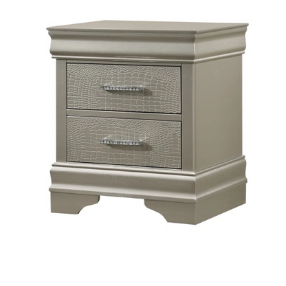 Panel Bedroom Set Special Queen 6-Piece: Timeless Elegance with Bed, Dresser, Mirror, 2 Nightstands, and Chest