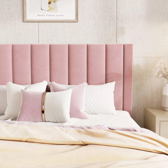 Luxurious Upholstered Platform Bed – Full/Double Size with Velvet Upholstery and Striped Headboard for Elegant Comfort