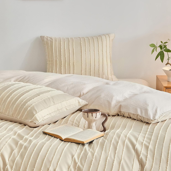 Luxurious Tufted Duvet Cover Set – Queen Size | Striped Textured Boho Bedding | Ultra-Soft Washed Microfiber | 3-Piece Set