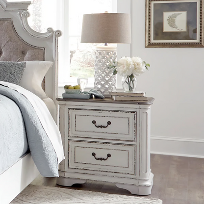 Upholstered Bed, Dresser, Mirror, and Nightstand Set in Antique White – Timeless Elegance, Refined Craftsmanship, and Distinctive Style