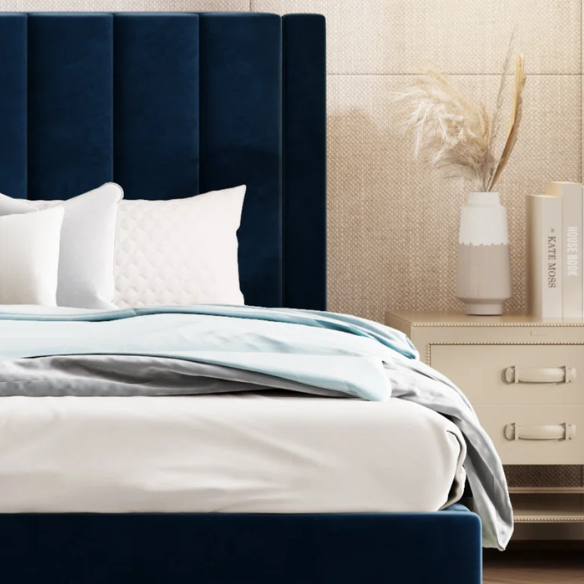 Luxurious Upholstered Platform Bed – Full/Double Size with Velvet Upholstery and Striped Headboard for Elegant Comfort