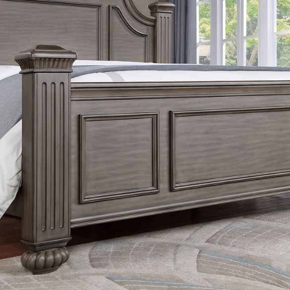 Traditional Wood 3-Piece Poster Bedroom Set with USB Chargers – Elegant Beaded Trim, Reeded Posts, and Felt-Lined Drawers