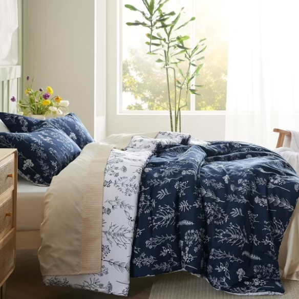 Floral Comforter Set – Stylish and Cozy Bedding with Cute Floral Pattern for a Beautiful Bedroom Makeover