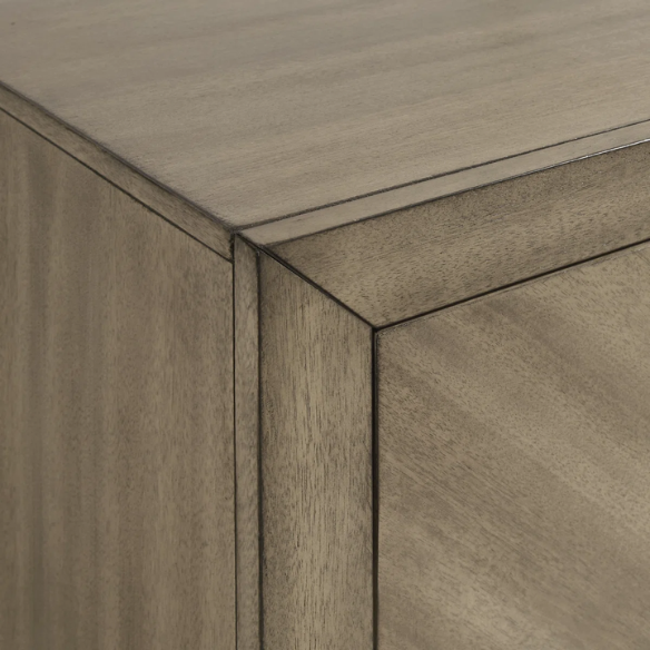 Timeless Elegance 3-Piece Queen Bedroom Set in Antique Gray with Metal Accents and Dovetail Construction